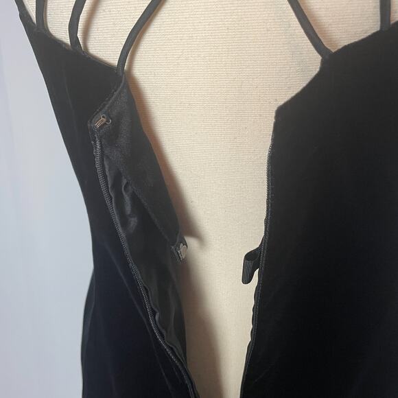 Vintage Cocktail Dress Size 10 Black Velvet Short Mini Strappy Party 90s Y2K - Picture 10 of 16